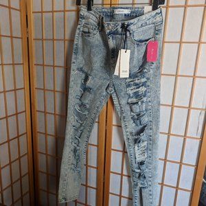 Cello, NEW with tags, skinny, crop, jeans, sz 7. FINAL PRICE DROP 💧💧 💧